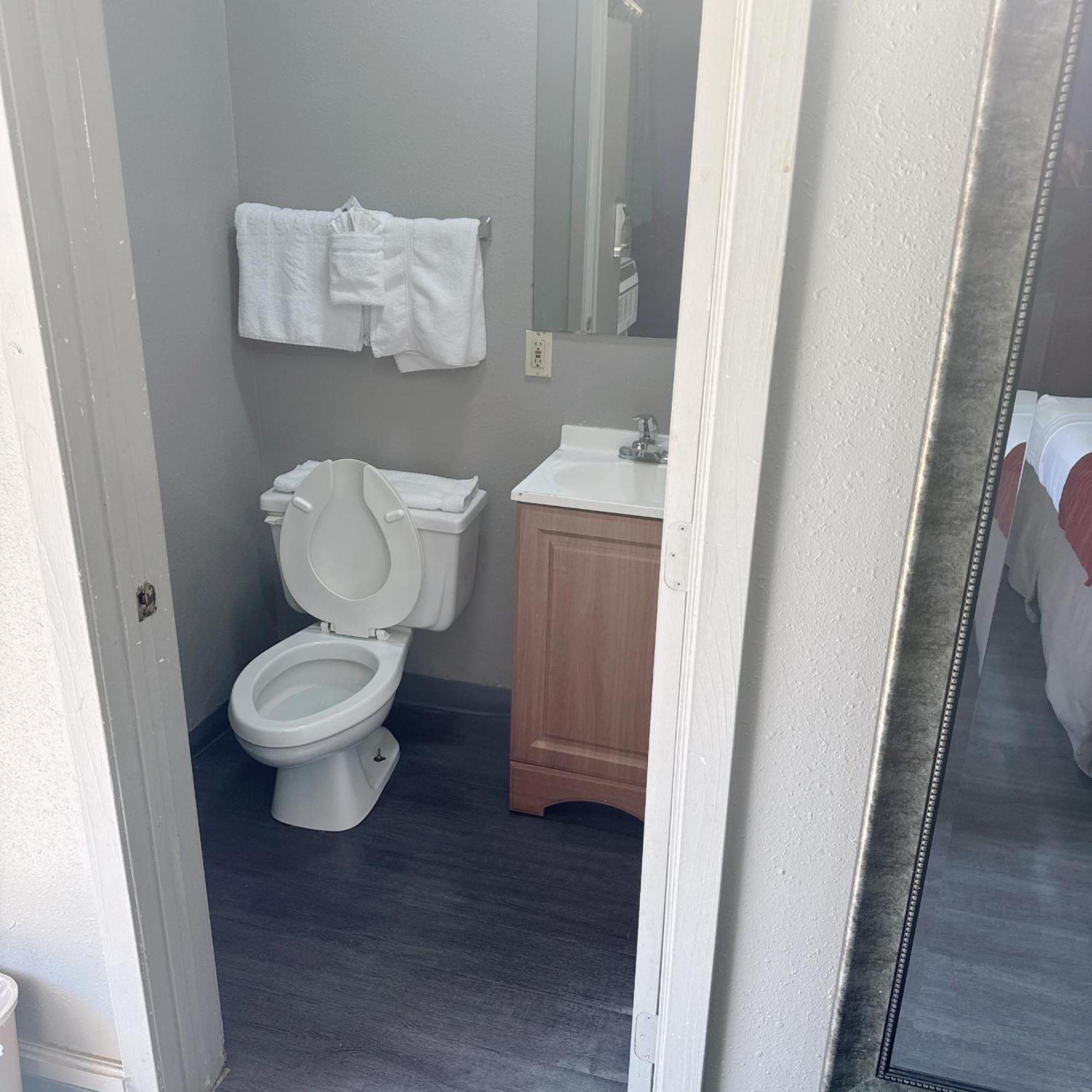 Deluxe Inn 波西尔城 外观 照片
